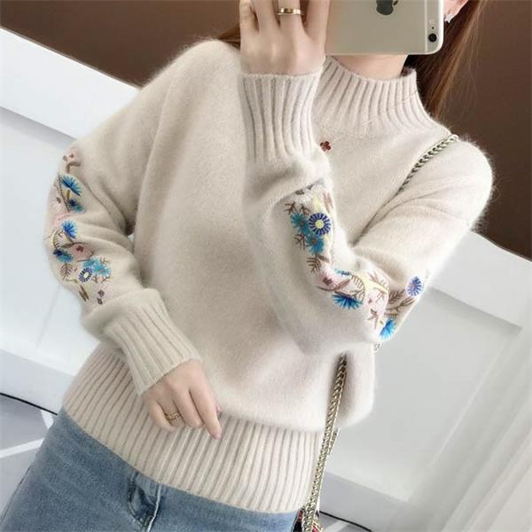 Cashmere Knitted Floral Embroidery Thick Sweater